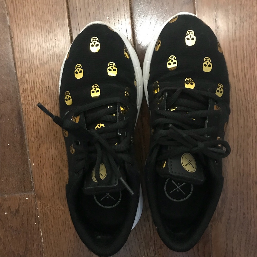 Inkkas skull sneakers